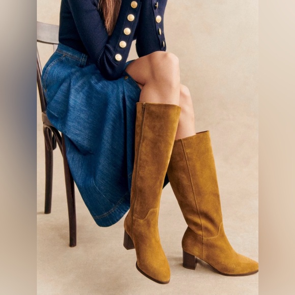 Sezane Shoes - NEW IN BOX - Sezane Adele boots - tan - Size 9 or EU 40